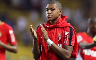 正大体育独家-内马尔与库蒂尼奥回忆